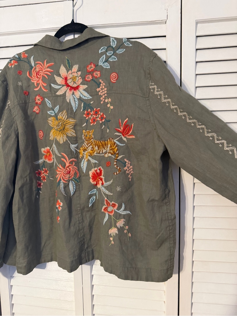 Johnny Was green linen button up - Picture 5 of 8